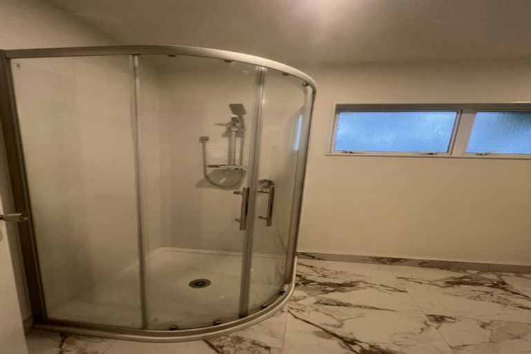 Photo of property in 3a Christina Avenue, Te Atatu South, Auckland, 0602