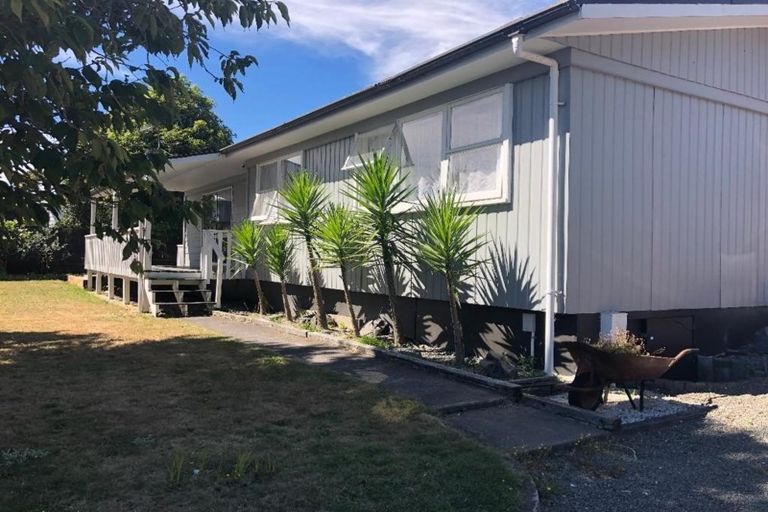 Photo of property in 28 Invergarry Road, Hilltop, Taupo, 3330