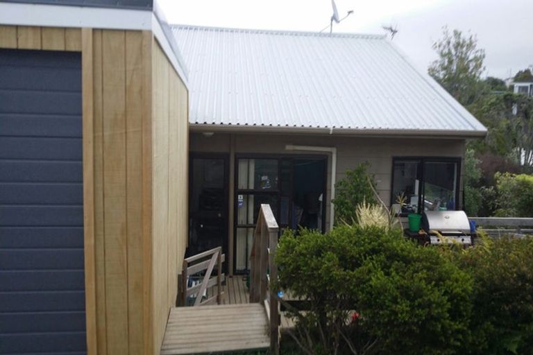 Photo of property in 2/32 Killarney Avenue, Torbay, Auckland, 0630