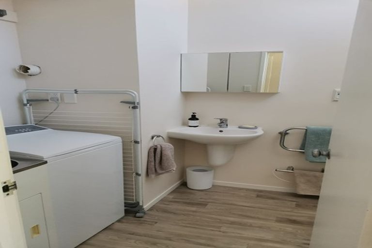 Photo of property in 85e Stottholm Road, Titirangi, Auckland, 0604