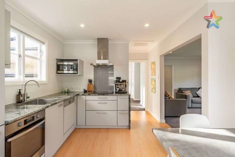 Photo of property in 21 Bledisloe Crescent, Wainuiomata, Lower Hutt, 5014