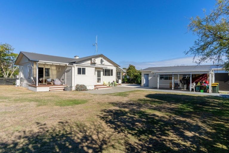 Photo of property in 32 Ladys Mile, Foxton, 4814