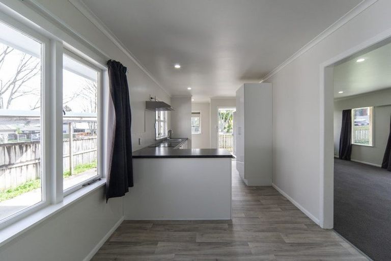 Photo of property in 8 Ohaupo Road, Hamilton Lake, Hamilton, 3204