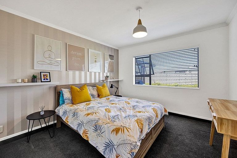 Photo of property in 74 Rata Street, Hawera, 4610