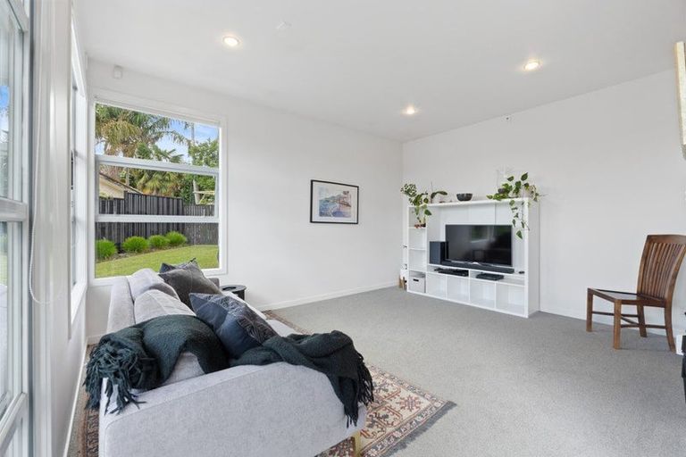 Photo of property in 357 Royal Road, Massey, Auckland, 0614