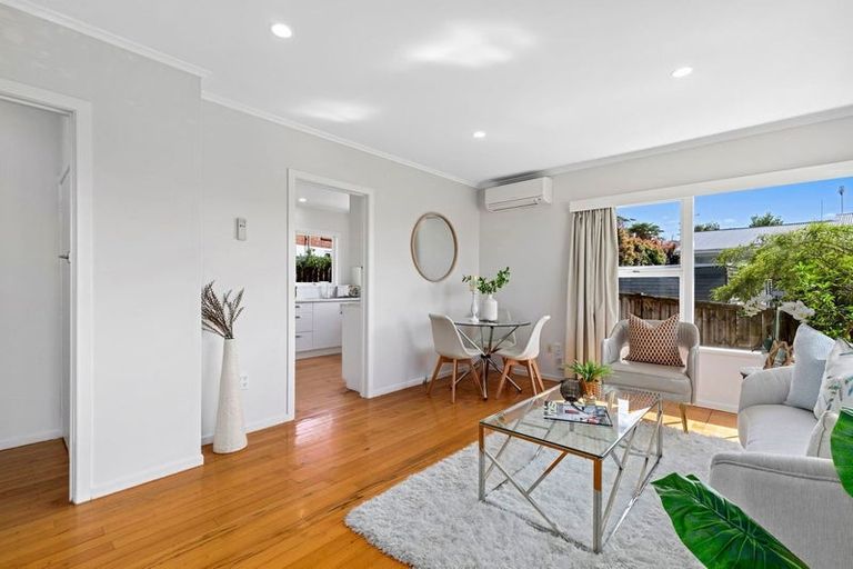 Photo of property in 4/13a Evelyn Place, Hillcrest, Auckland, 0627