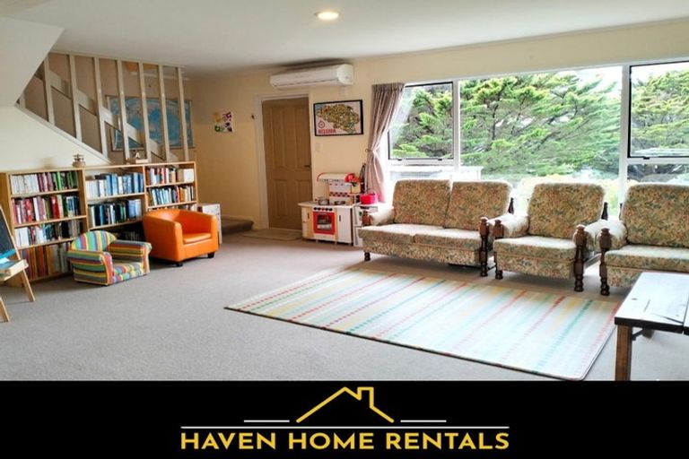 Photo of property in 72 Cunliffe Street, Churton Park, Wellington, 6037