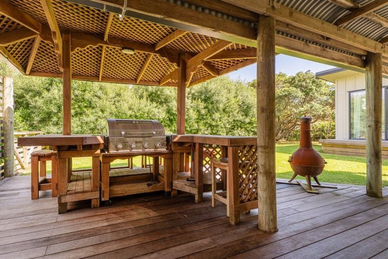 Photo of property in 616 Matarangi Drive, Matarangi, Whitianga, 3592