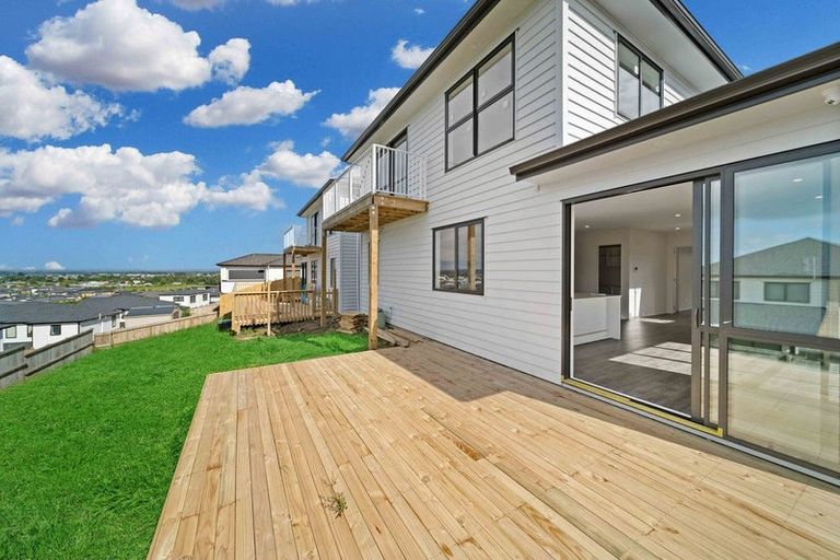 Photo of property in 19 Nola Dawn Avenue, Papakura, 2110