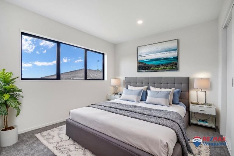 Photo of property in 7c Hewlett Road, Massey, Auckland, 0614
