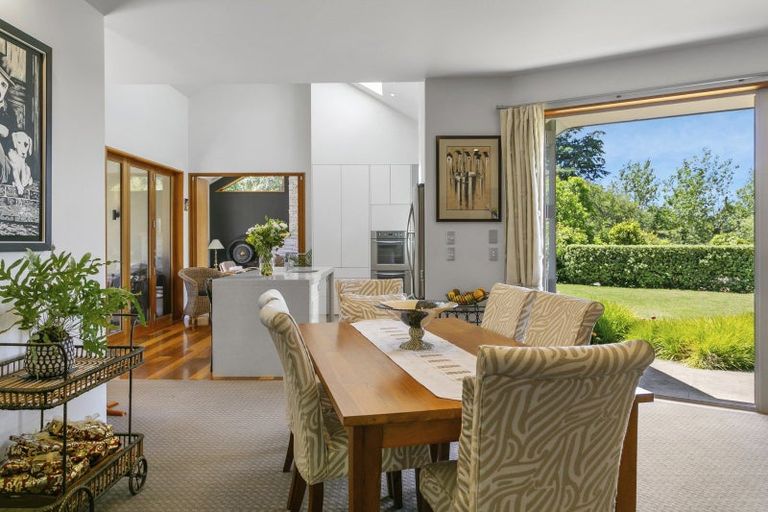 Photo of property in 5 Cameron Drive, Acacia Bay, Taupo, 3385