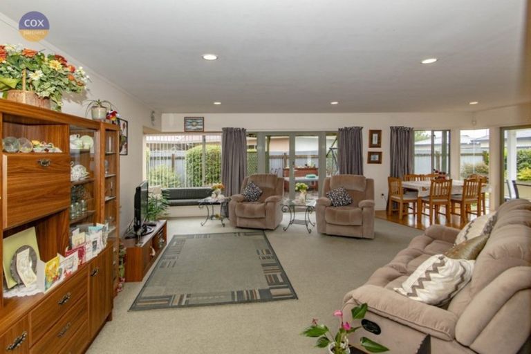 Photo of property in 68 Whiting Crescent, Greenmeadows, Napier, 4112