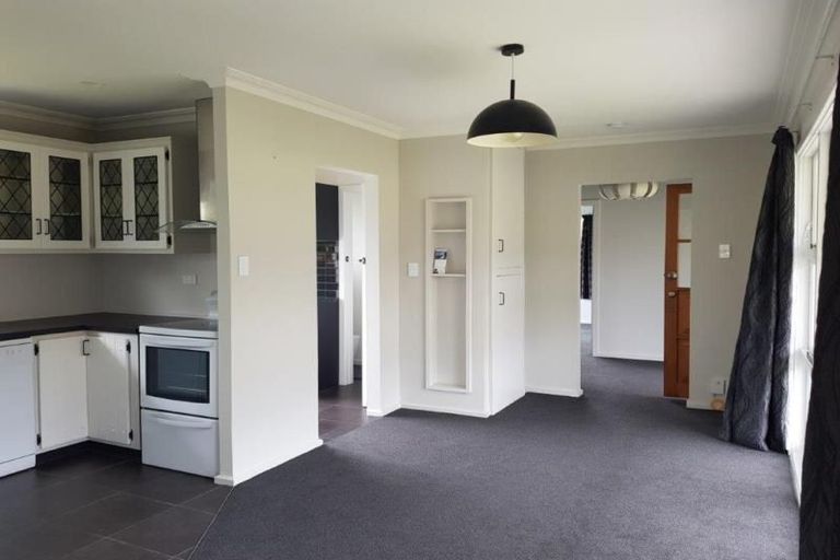 Photo of property in 1 Brookby Crescent, Avonhead, Christchurch, 8042