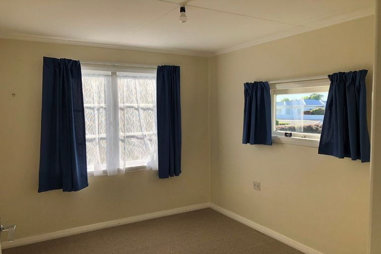 Photo of property in 33 Cadman Street, Dannevirke, 4930