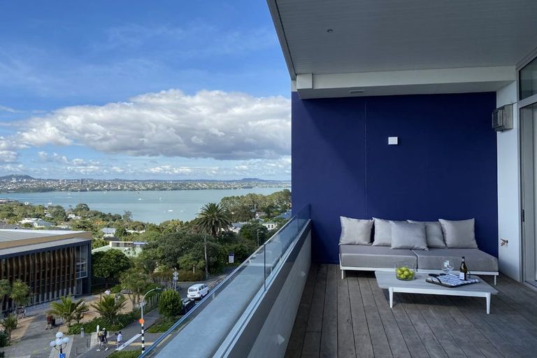 Photo of property in 401/15 Rawene Road, Birkenhead, Auckland, 0626