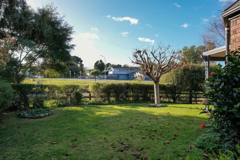 Photo of property in 206 Mazengarb Road, Paraparaumu, 5032
