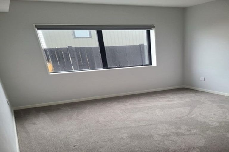 Photo of property in 16 Lumber Rise, Swanson, Auckland, 0614