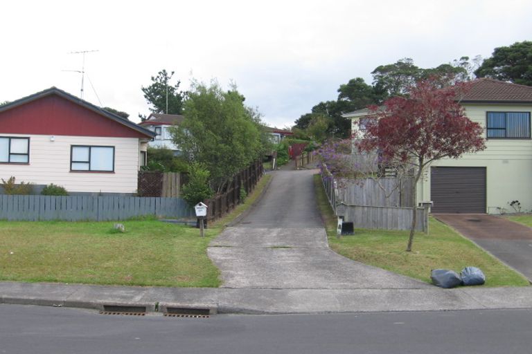 Photo of property in 50 Holmes Drive South, Massey, Auckland, 0614