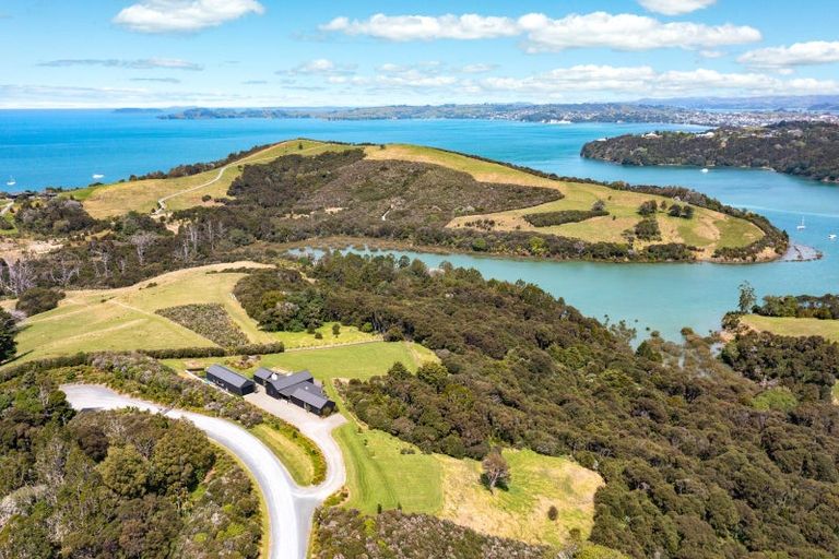 Photo of property in 79 Bishop Lane, Tawharanui Peninsula, Matakana, 0986