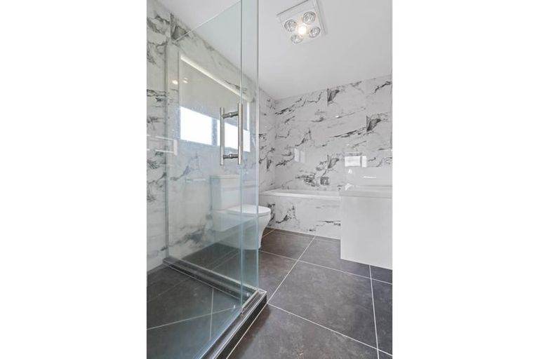 Photo of property in 54 Armstrong Farm Drive, East Tamaki Heights, Auckland, 2016