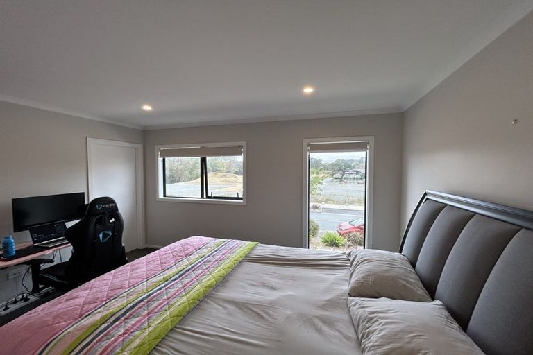 Photo of property in 12 Bluff Road, Kenepuru, Porirua, 5022