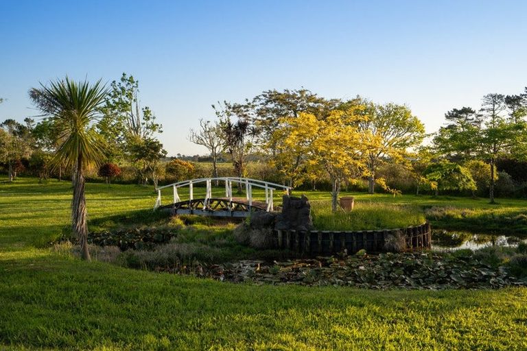 Photo of property in 470 Waitoki Road, Wainui, Silverdale, 0994