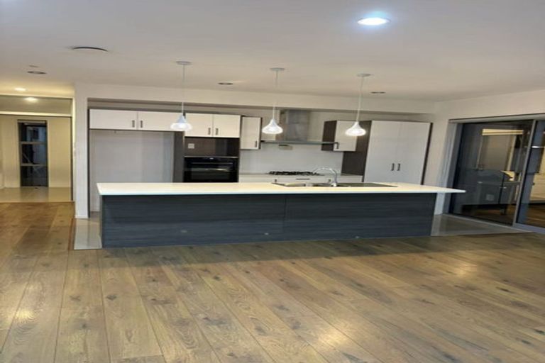 Photo of property in 1 Sunshine Boulevard, Sunnyvale, Auckland, 0612