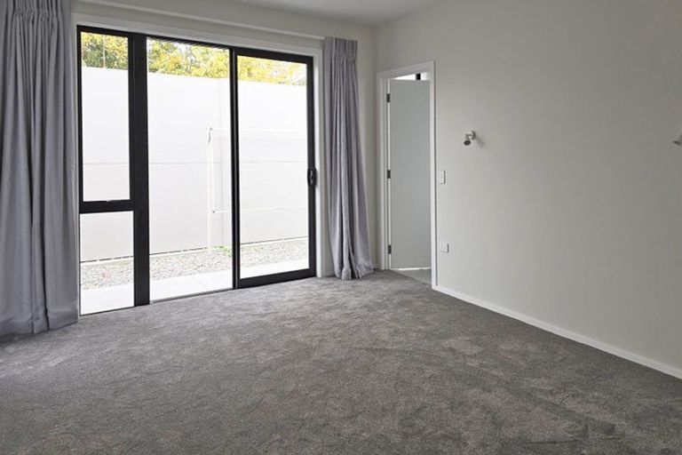 Photo of property in 16 George Yee Place, Taradale, Napier, 4112