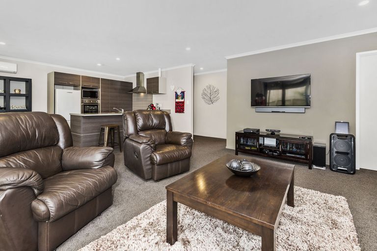 Photo of property in 13 Millbrae Place, Pokeno, 2402