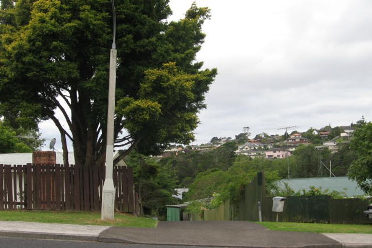 Photo of property in 65 Lauderdale Road, Birkdale, Auckland, 0626