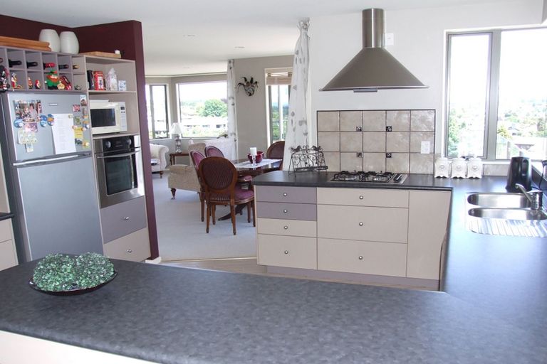 Photo of property in 2/72 Harvey Street, Waipahihi, Taupo, 3330