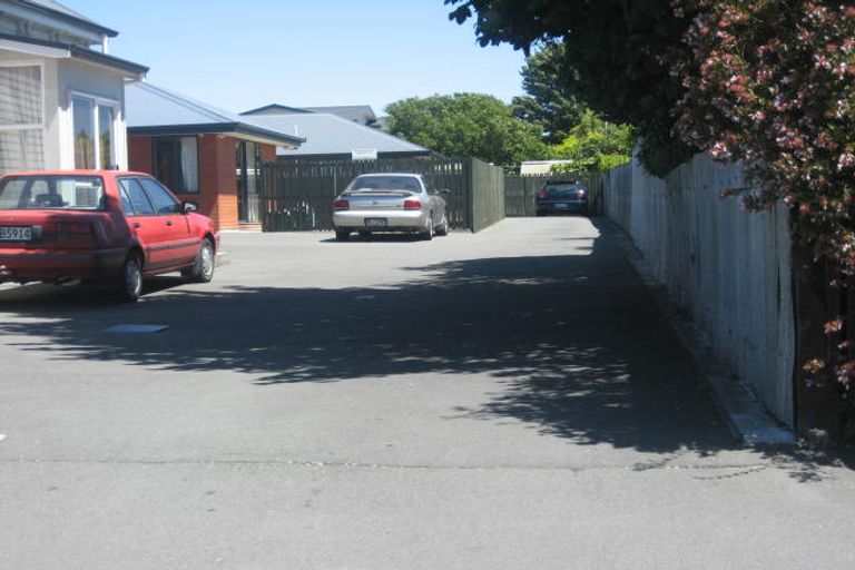 Photo of property in 1/76 Wharenui Road, Upper Riccarton, Christchurch, 8041
