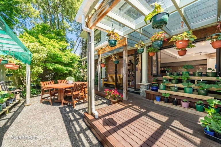 Photo of property in 43c Dowling Grove, Silverstream, Upper Hutt, 5019