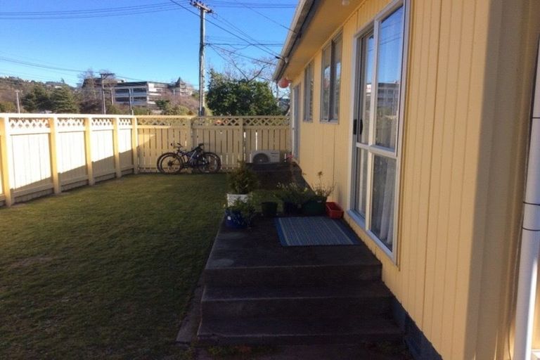 Photo of property in 2/11 Stafford Street, Silverstream, Upper Hutt, 5019