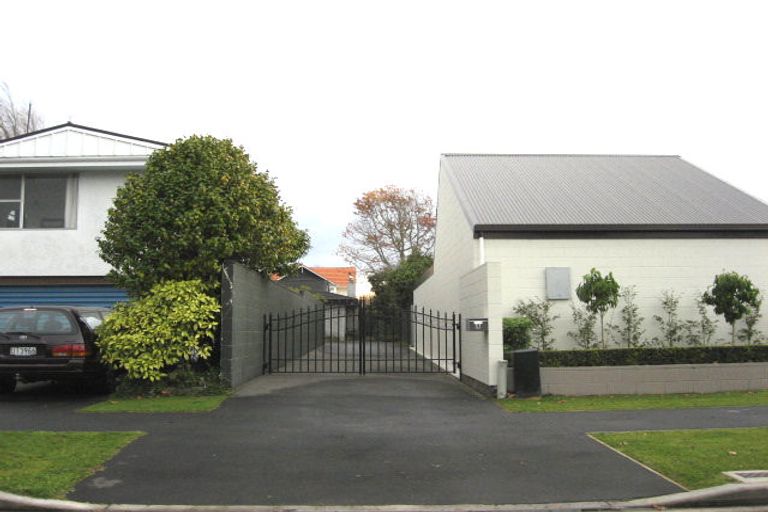 Photo of property in 17 Mcdougall Avenue, St Albans, Christchurch, 8014