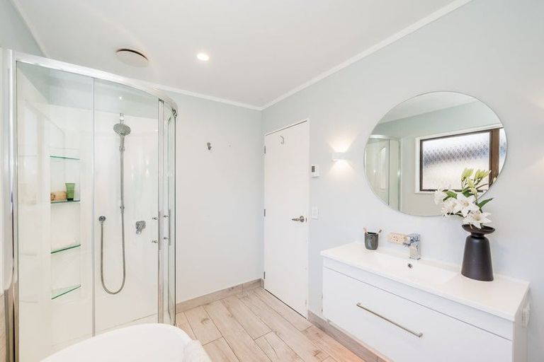 Photo of property in 15 Wedgewood Grove, Raumati Beach, Paraparaumu, 5032