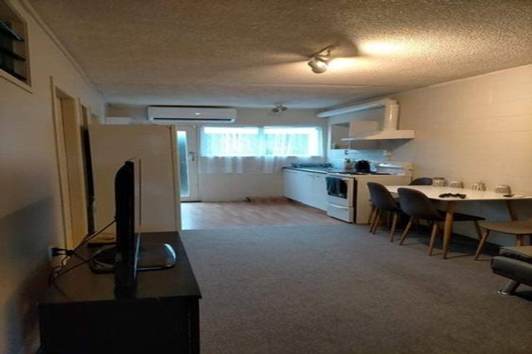 Photo of property in 7/3 Tralee Place, Hillcrest, Hamilton, 3216