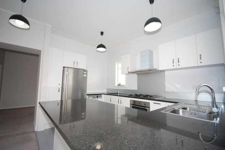 Photo of property in 16 Seaview Terrace, Mount Albert, Auckland, 1025