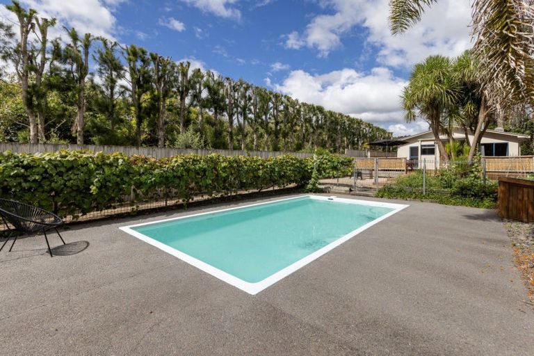 Photo of property in 415 Welcome Bay Road, Welcome Bay, Tauranga, 3175