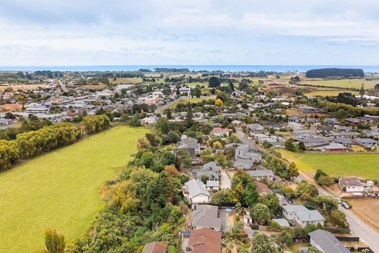 Photo of property in 77 Lupin Road, Otaki, 5512