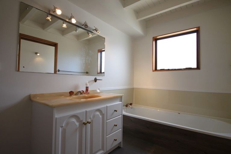 Photo of property in 9 Britannia Dell, Pauanui, Hikuai, 3579