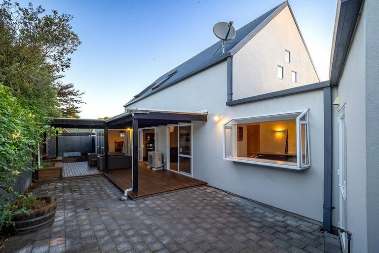 Photo of property in 2/5 Tahi Place, Belfast, Christchurch, 8051