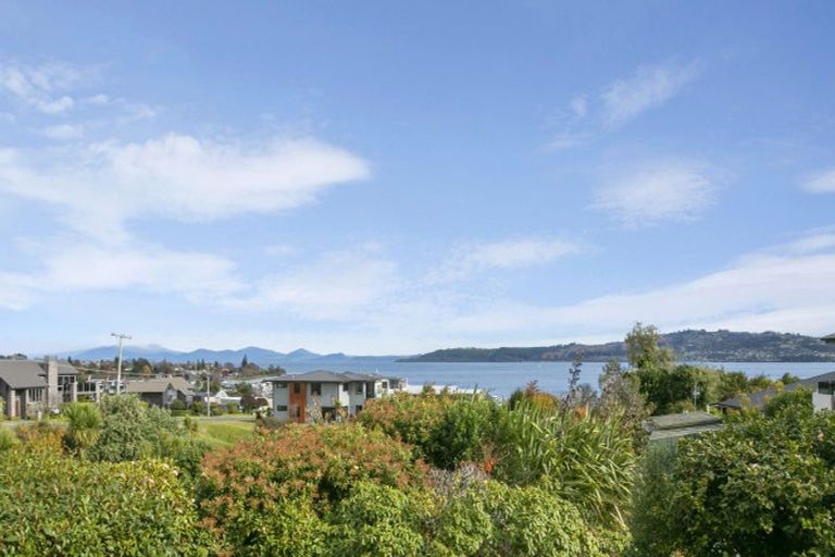 Photo of property in 29 Harvey Street, Waipahihi, Taupo, 3330