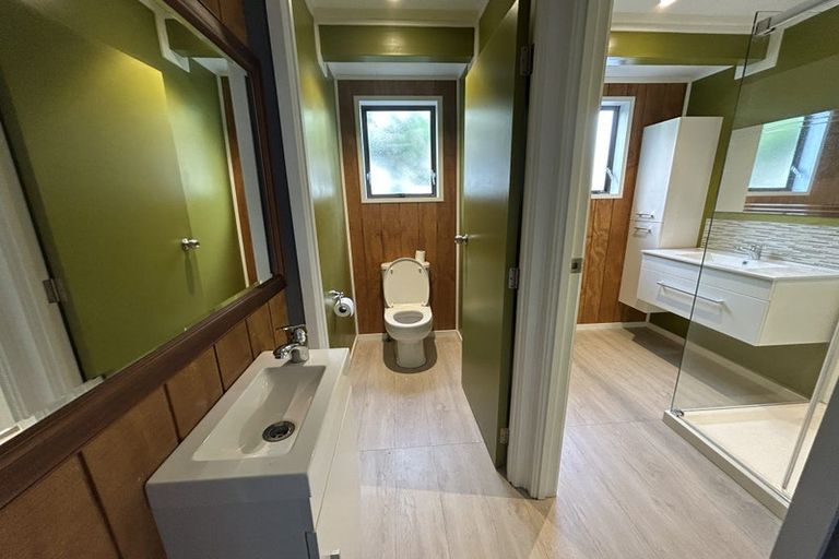 Photo of property in 13 Farwood Drive, Henderson, Auckland, 0612