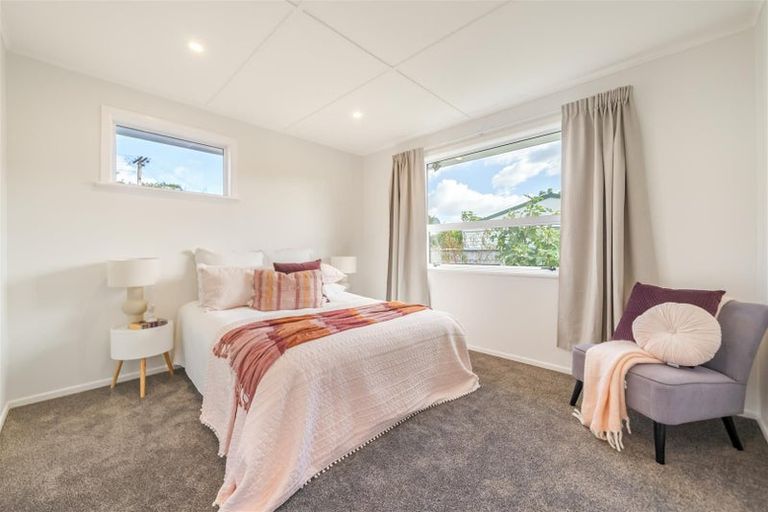 Photo of property in 5a Totara Park Road, Clouston Park, Upper Hutt, 5018