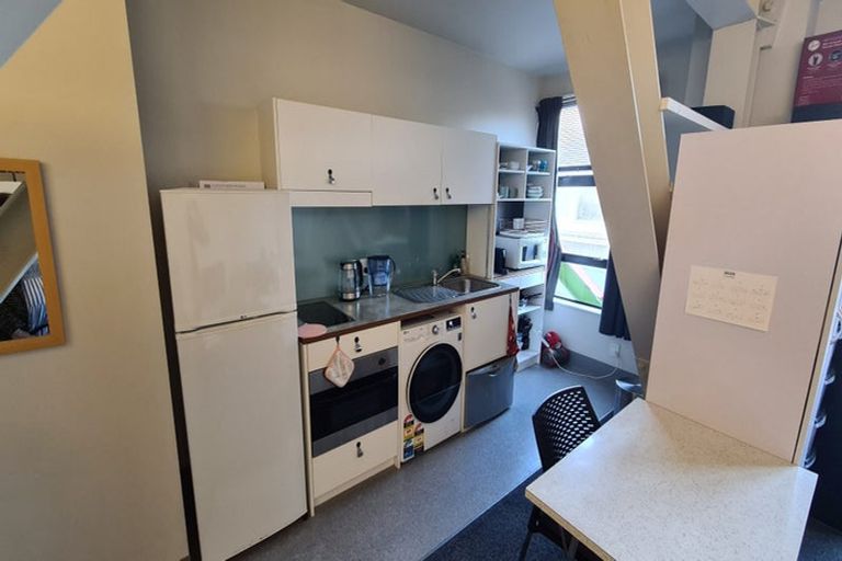 Photo of property in Urbane Apartments, 10/29 Webb Street, Mount Cook, Wellington, 6011