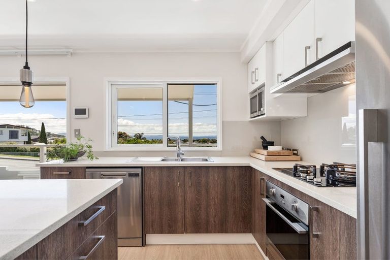 Photo of property in 43b Brightside Road, Stanmore Bay, Whangaparaoa, 0932