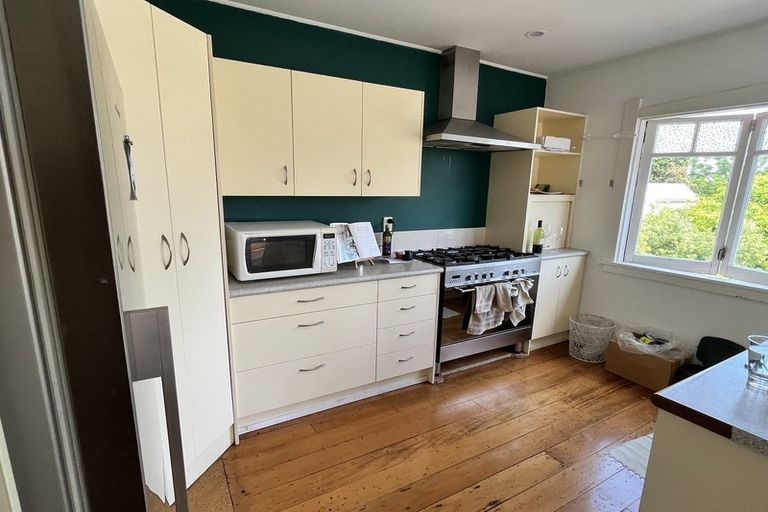 Photo of property in 2/24 West End Road, Herne Bay, Auckland, 1022