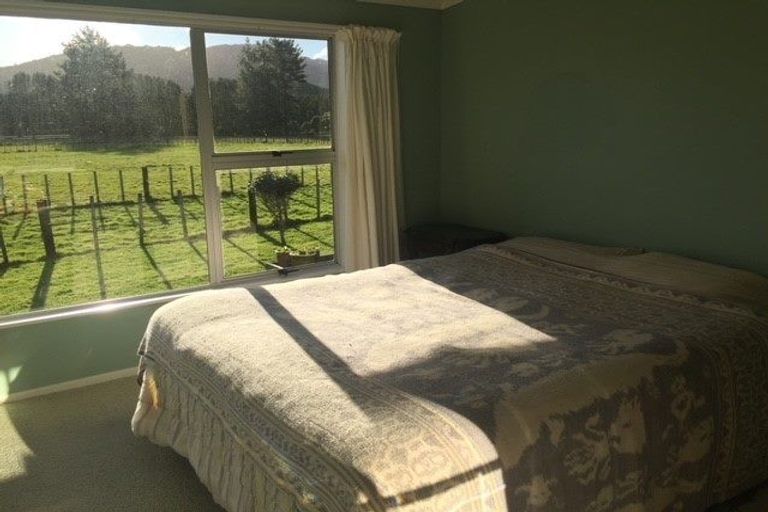 Photo of property in 27 Terrace Road, Reikorangi, Waikanae, 5391