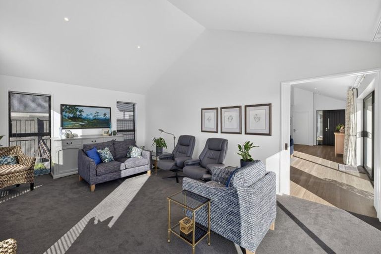 Photo of property in 16 Chatsworth Avenue, Rangiora, 7400
